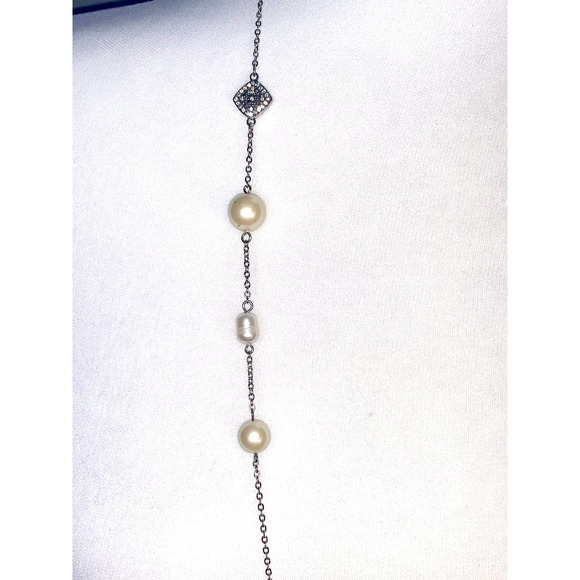 Carolee Silver Freshwater Pearl Crystal Station Statement Necklace EUC - Picture 5 of 8